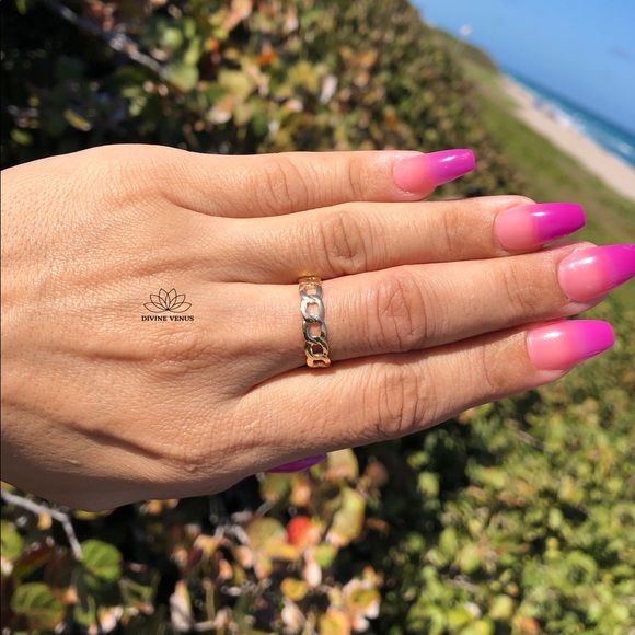 Curb Chain Cuff Ring | Gold Plated Brass | Size 6 - Picture 6 of 8